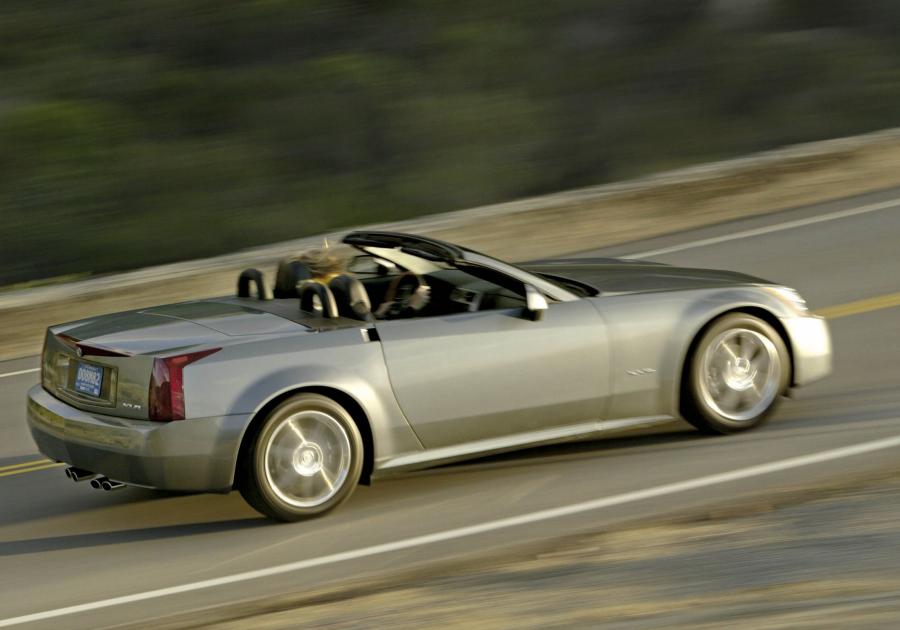  Cadillac XLR Roadster 2004 года  (фото 109 из 128)